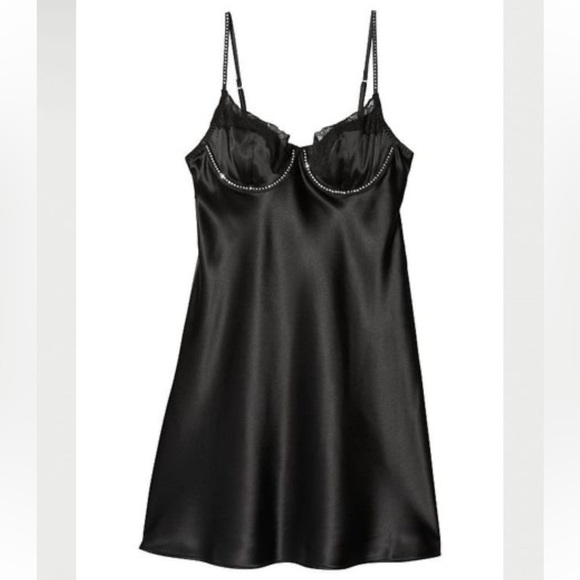 Victoria’s Secret Size L - Picture 1 of 9